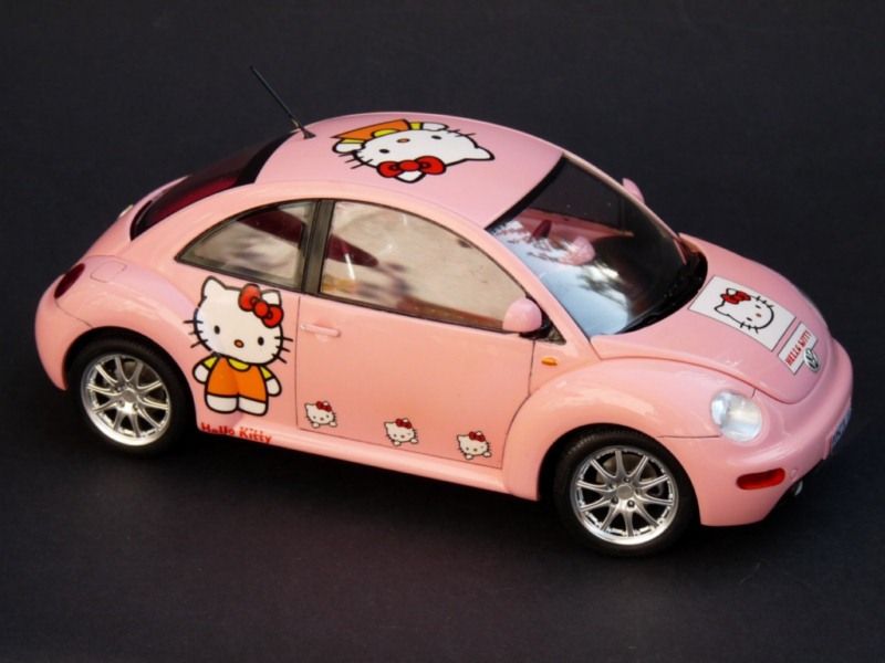 Hello Kitty Volkswagen Bug